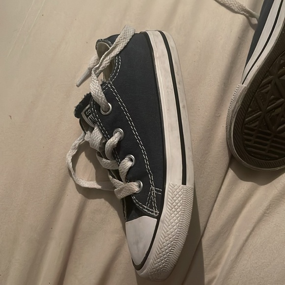 Size 9 little kids only been worn once converse all stars - Picture 6 of 9